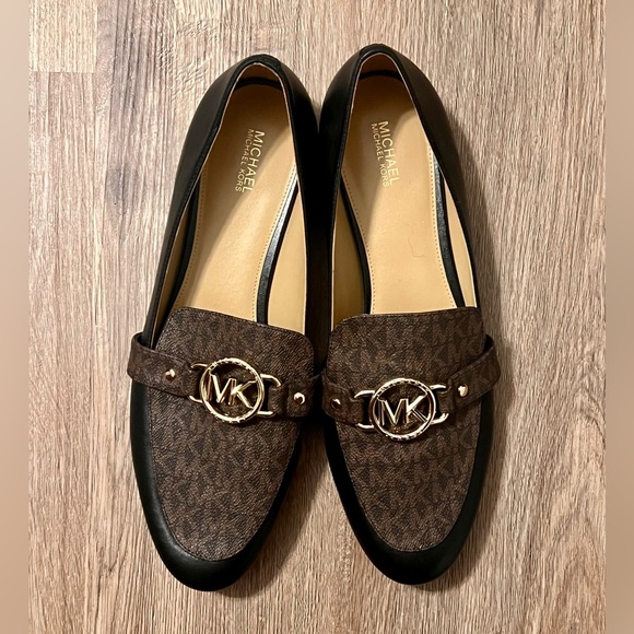 Michael Kors Loafers - Picture 2 of 4